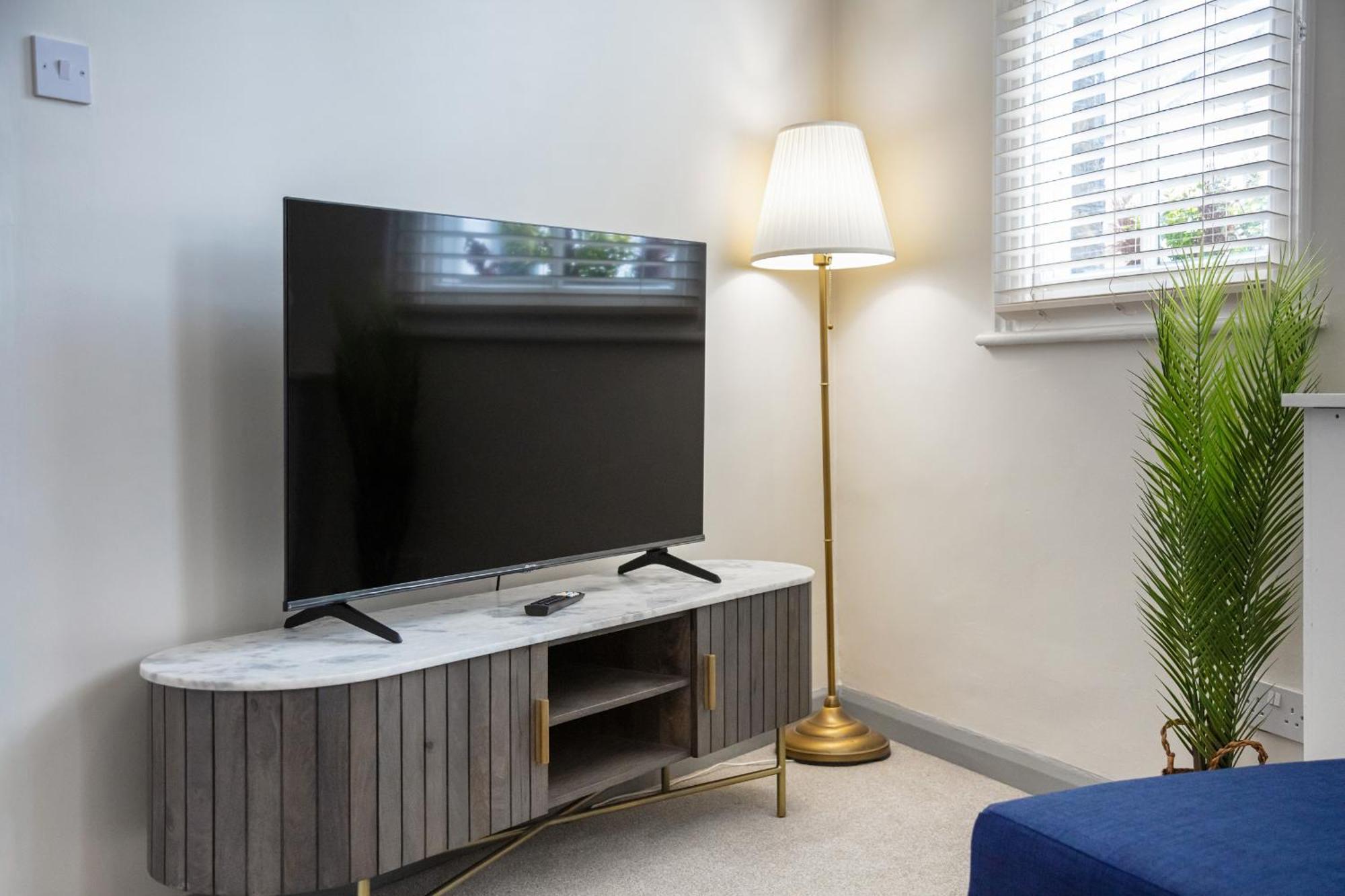 5A - Bright And Airy 2 Bedroom Apartment - Close To Central Londra Esterno foto